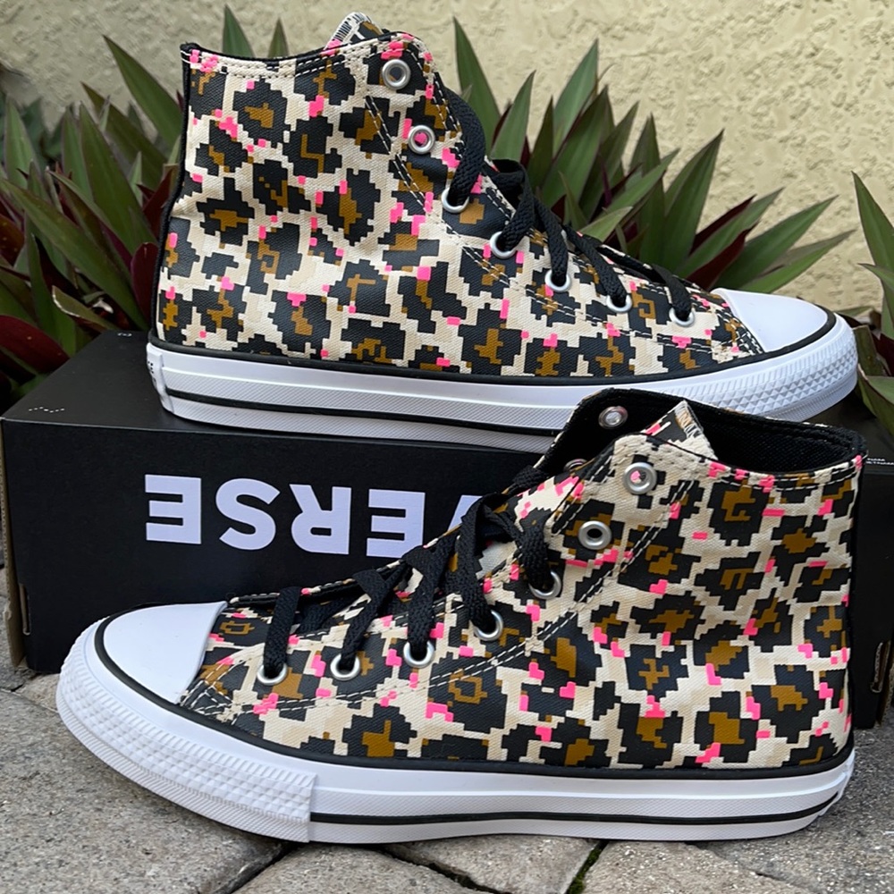 Canvas High-Top Sneakers in Multi Leopard Print - Unbranded